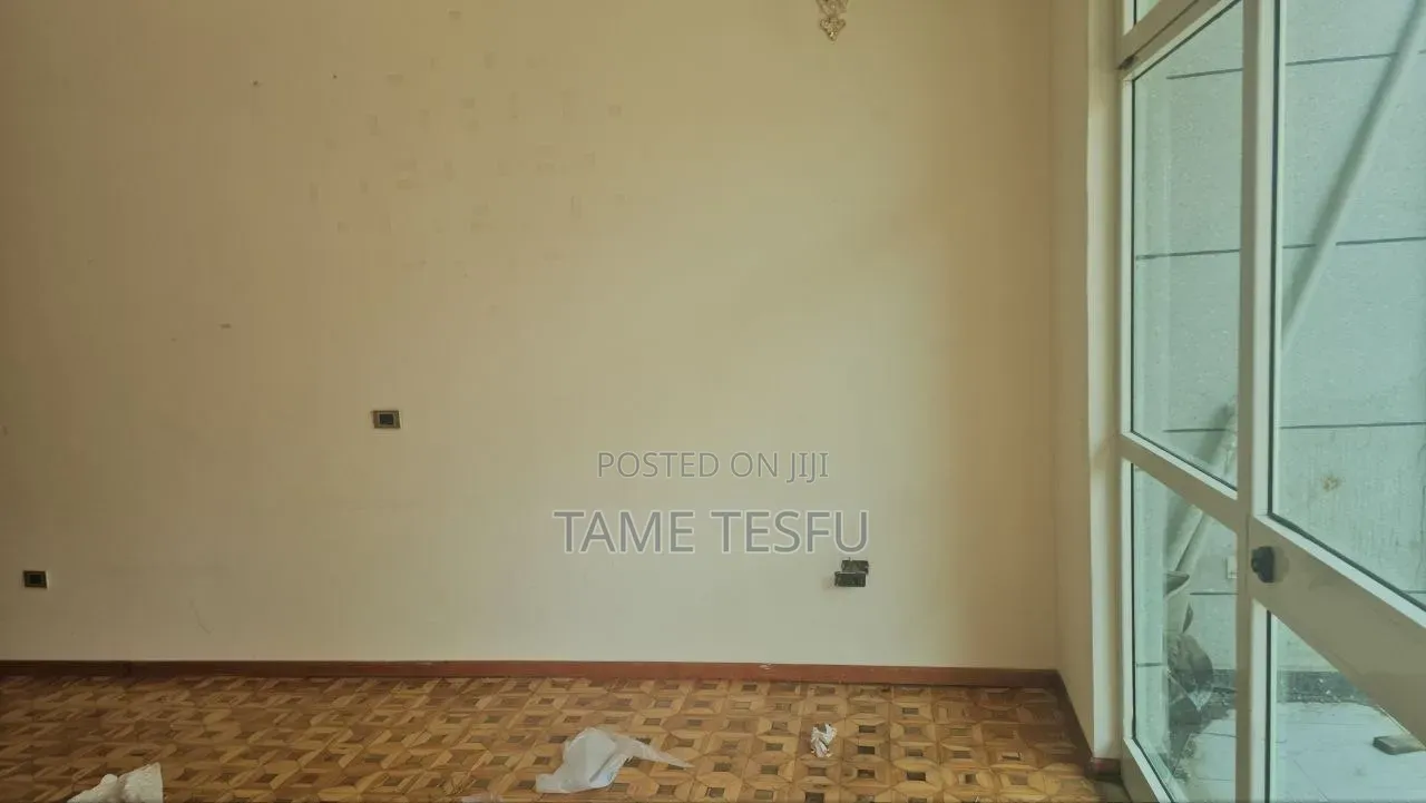 Furnished 3bdrm Villa in ሰሚት, Bole for sale