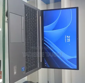 New Laptop HP ZBook Firefly G8 16GB Intel Core i7 SSD 512GB