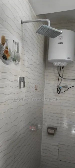 4bdrm Villa in ጋር መንት, Nifas Silk-Lafto for rent