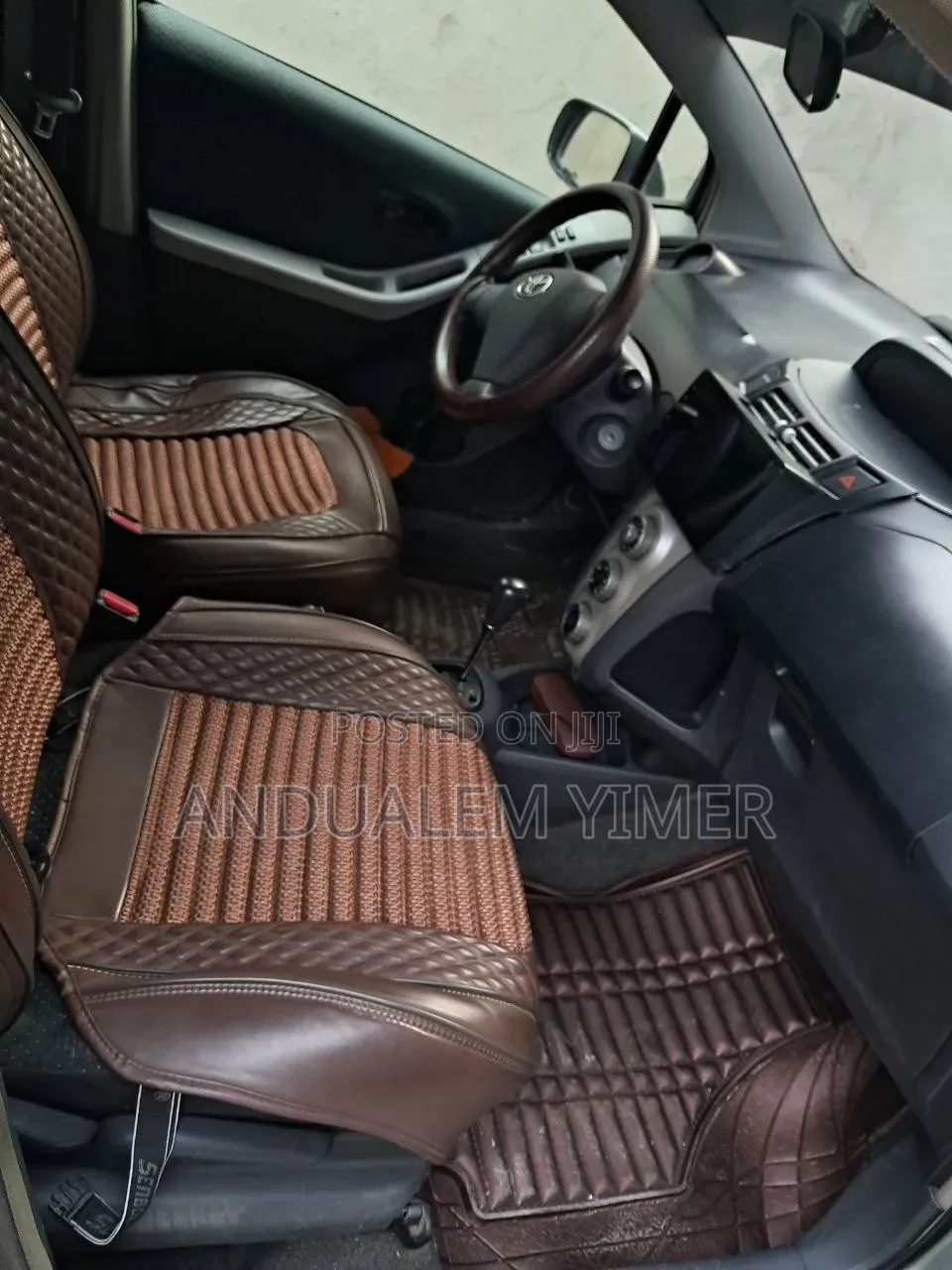 Toyota Yaris 1.0 HB T1 2007 Gray