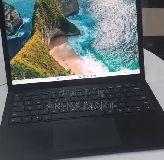 New Laptop Microsoft Surface Laptop 3 8GB Intel Core i5 SSD 256GB