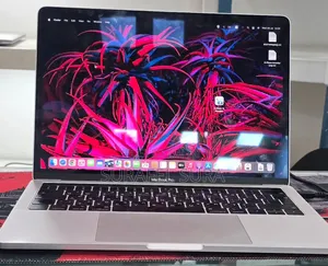 New Laptop Apple MacBook Pro 2018 16GB Intel Core i5 SSD 256GB