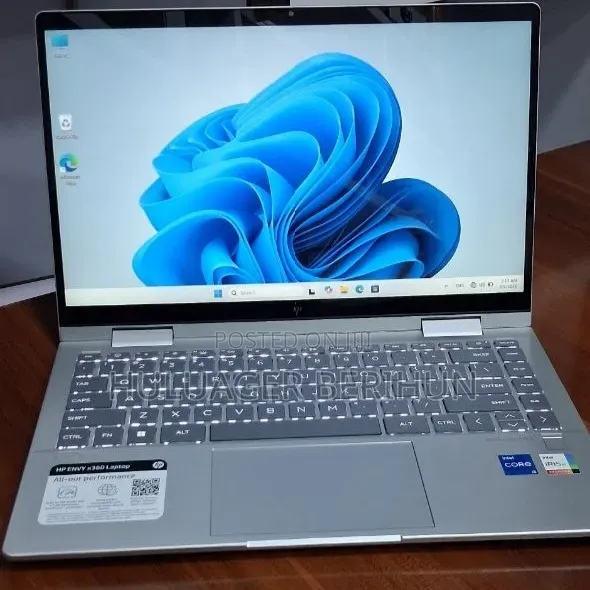 New Laptop HP Envy x360 8GB Intel Core i5 SSD 512GB