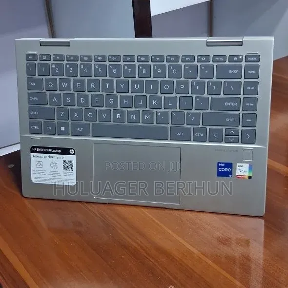 New Laptop HP Envy x360 8GB Intel Core i5 SSD 512GB