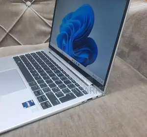 New Laptop HP EliteBook 630 G10 16GB Intel Core i5 SSD 512GB