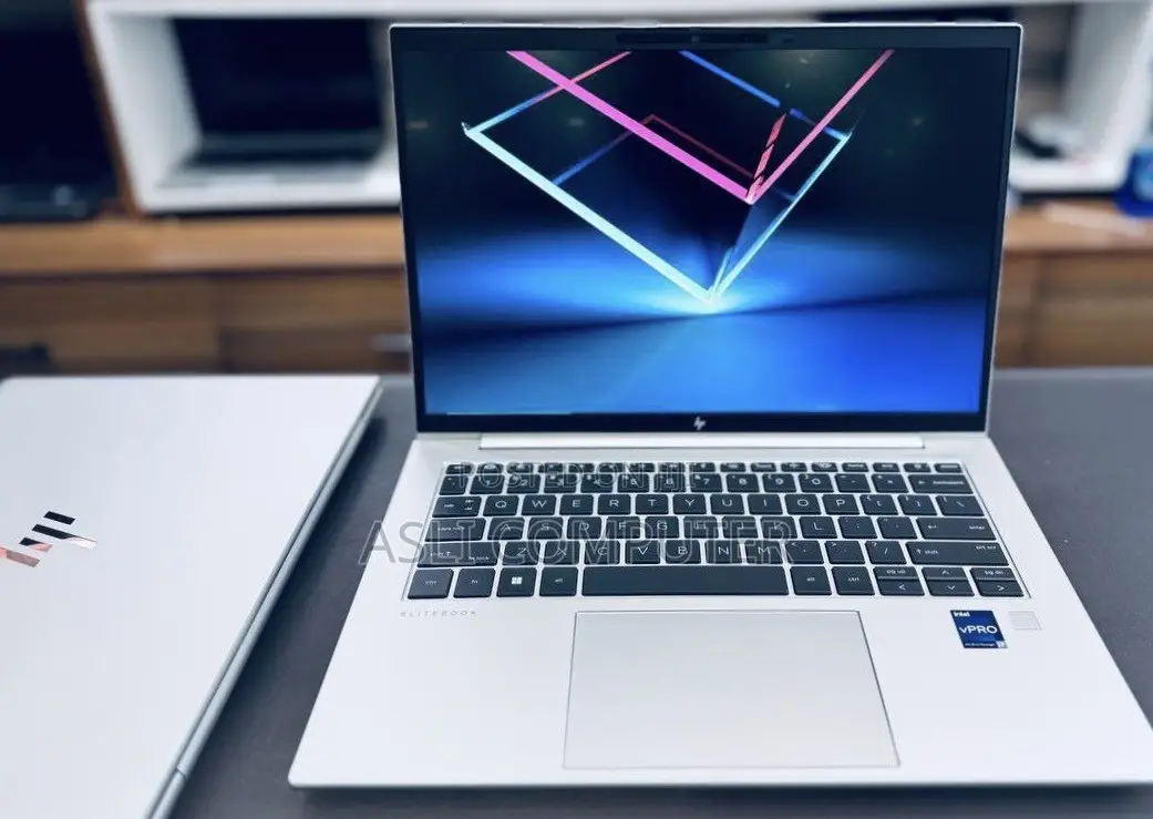 New Laptop HP EliteBook 840 G10 16GB Intel Core i7 SSD 512GB