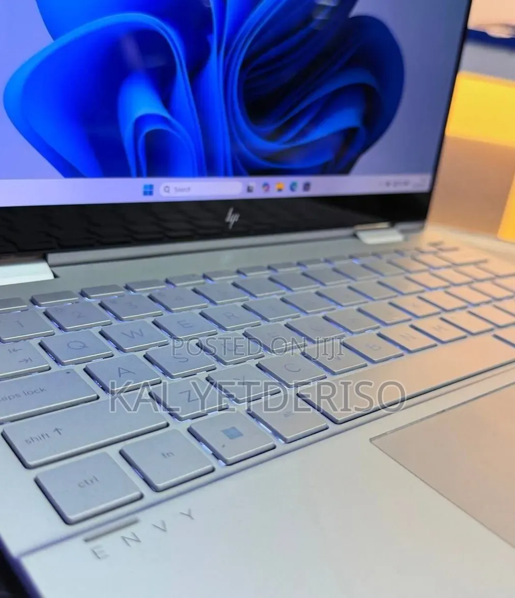 New Laptop HP Envy x360 16GB Intel Core i7 SSD 512GB