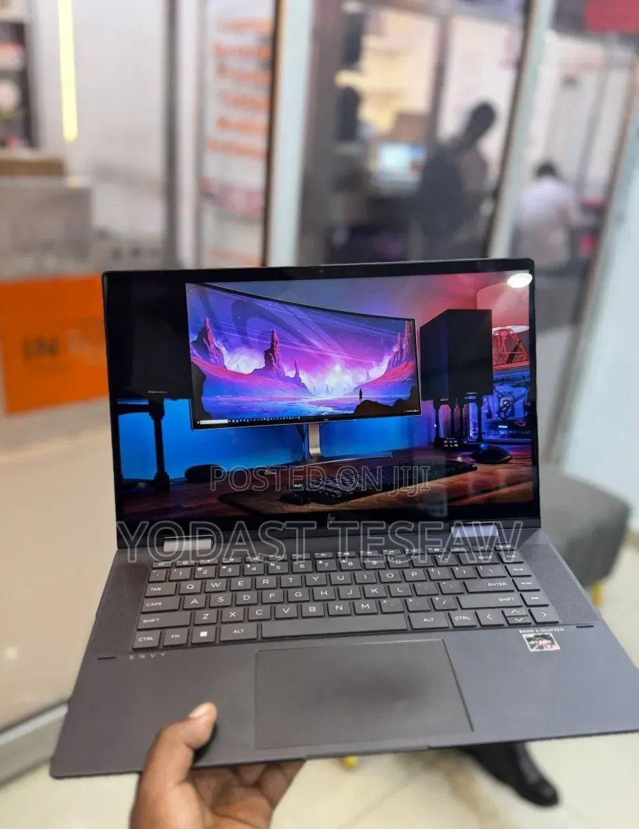 New Laptop HP Envy x360 8GB AMD Ryzen 5 SSD 512GB