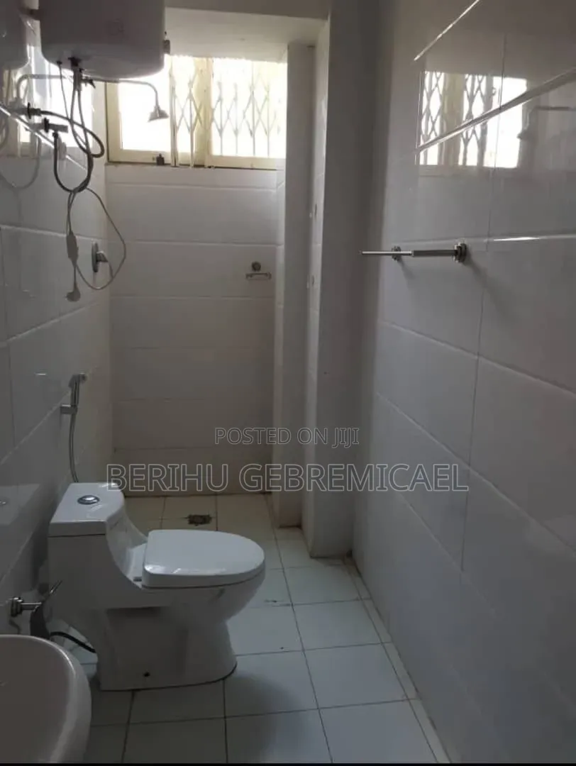 2bdrm Apartment in የተባበሩት, Yeka for sale