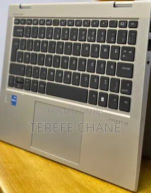 New Laptop HP EliteBook 830 G8 16GB Intel Core i5 SSD 512GB