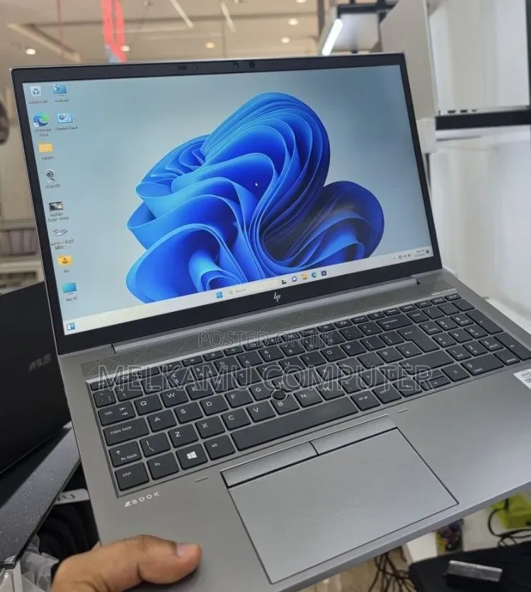 New Laptop HP ZBook 15 16GB Intel Core i7 SSD 512GB