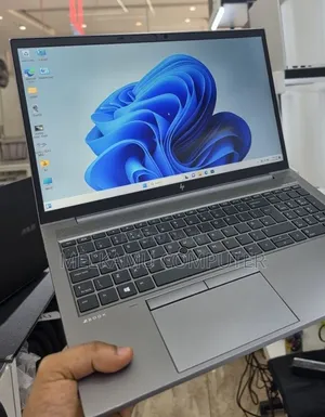 New Laptop HP ZBook 15 16GB Intel Core i7 SSD 512GB