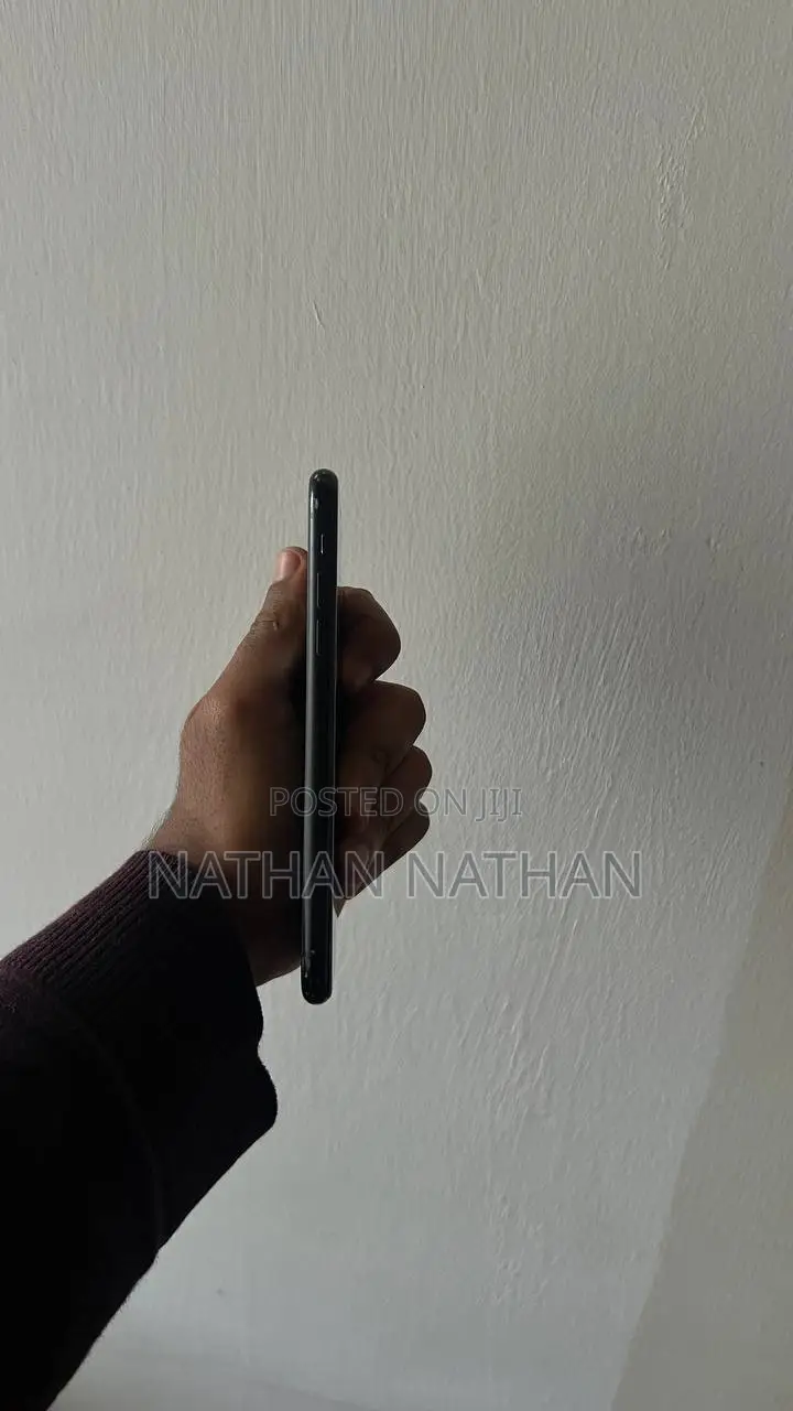 Apple iPhone XR 64 GB Black