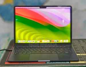New Laptop Apple MacBook Air 2022 M2 16GB Apple M2 SSD 512GB