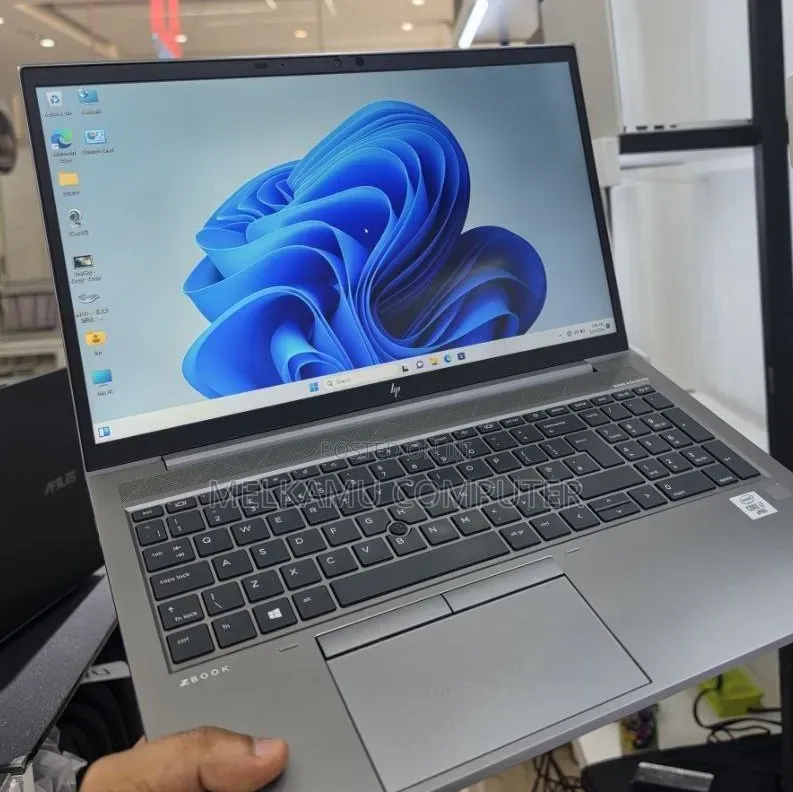 New Laptop HP ZBook 15 16GB Intel Core i7 SSD 512GB