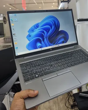 New Laptop HP ZBook 15 16GB Intel Core i7 SSD 512GB