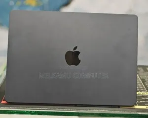 New Laptop Apple MacBook Air 2022 M2 8GB Apple M2 SSD 512GB