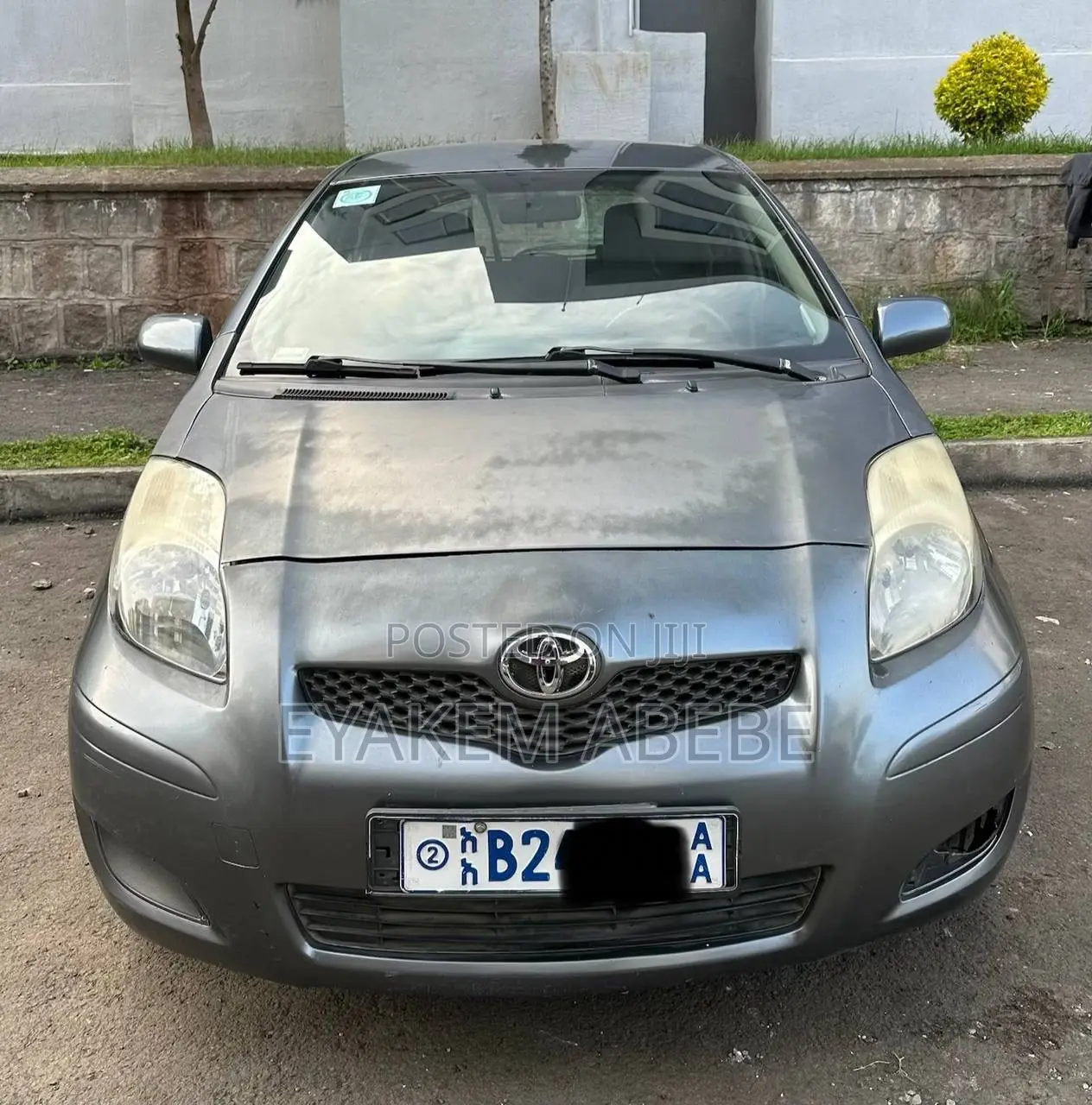 Toyota Yaris 2010 Gray
