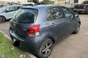 Toyota Yaris 2010 Gray