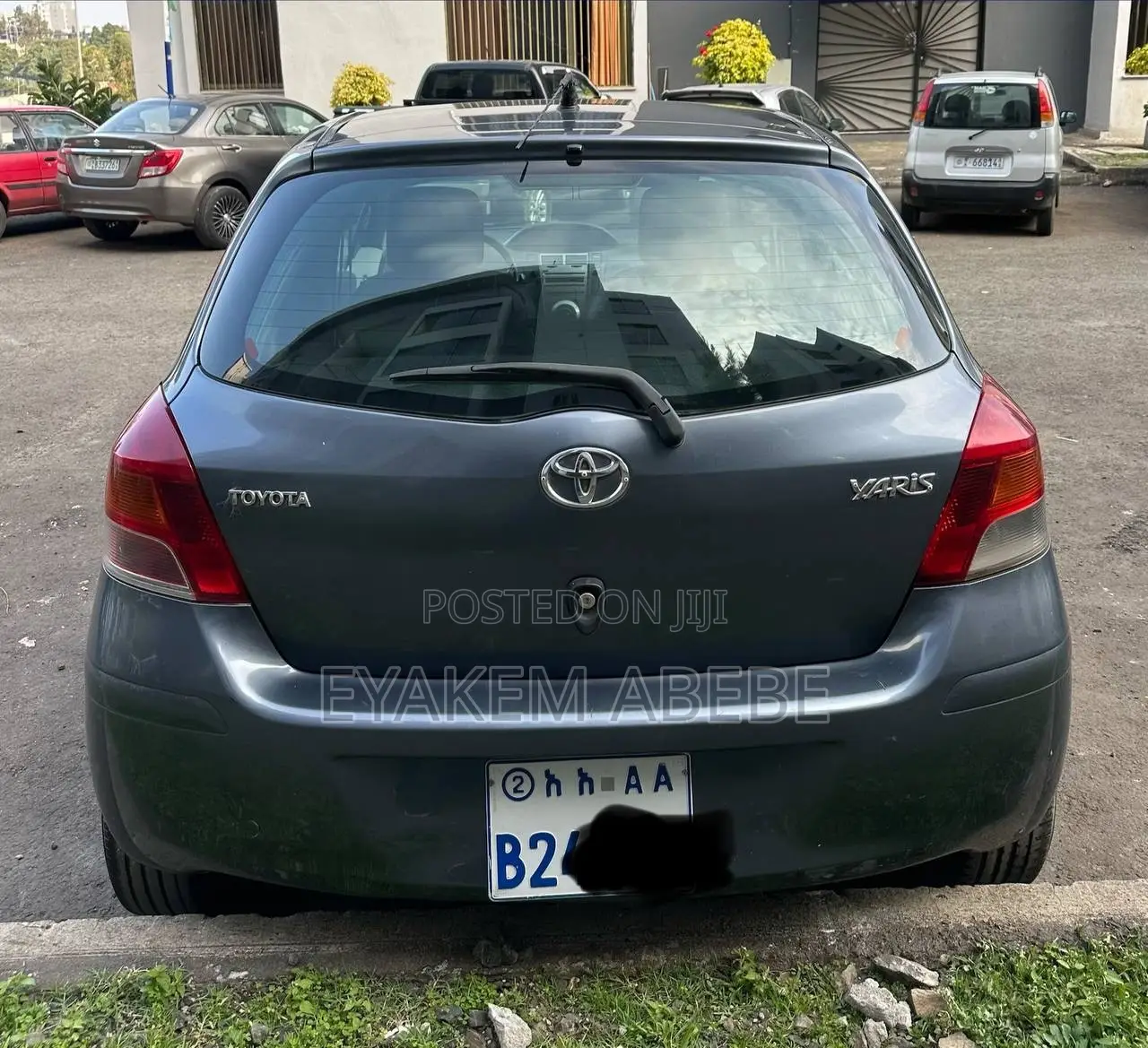 Toyota Yaris 2010 Gray