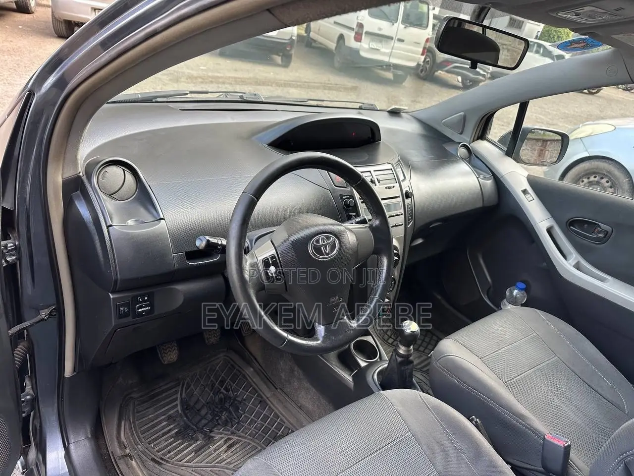 Toyota Yaris 2010 Gray