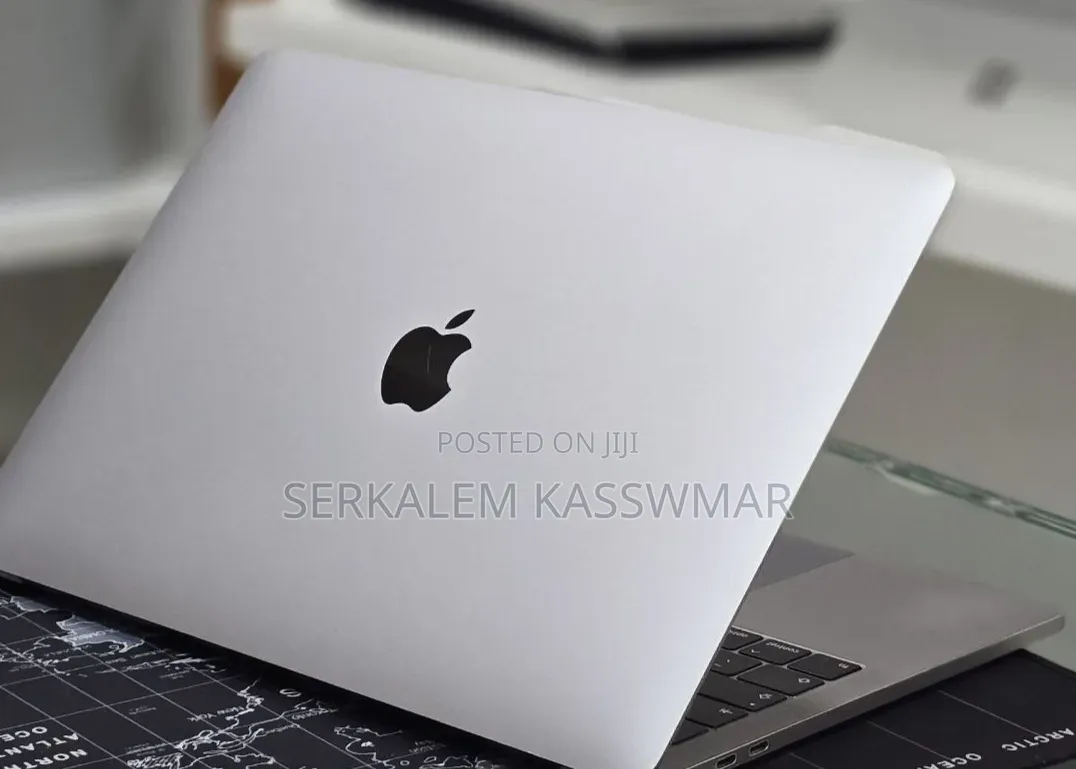 New Laptop Apple MacBook Pro 2019 16GB Intel Core i7 SSD 512GB