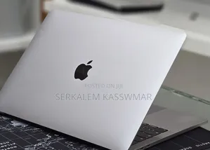 New Laptop Apple MacBook Pro 2019 16GB Intel Core i7 SSD 512GB