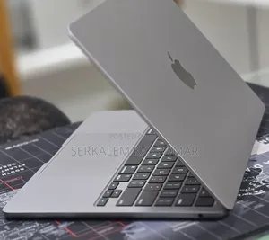 New Laptop Apple MacBook Air 2022 M2 8GB Apple M2 SSD 256GB