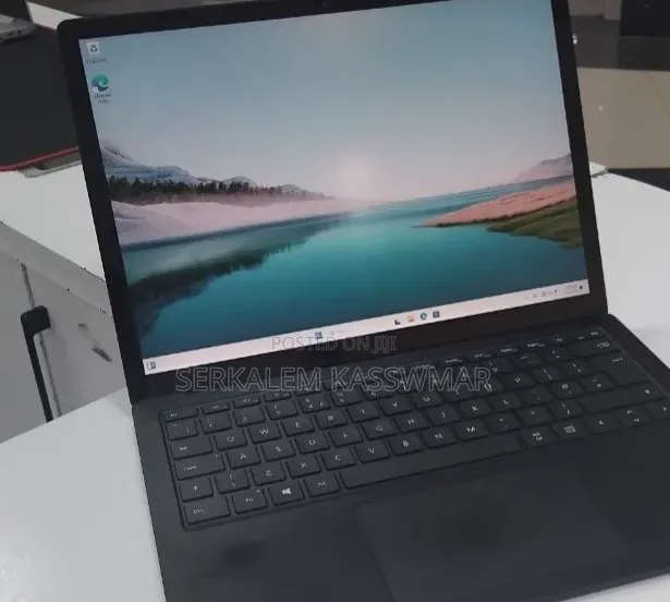 New Laptop Microsoft Surface Laptop 4 16GB Intel Core i7 SSD 512GB