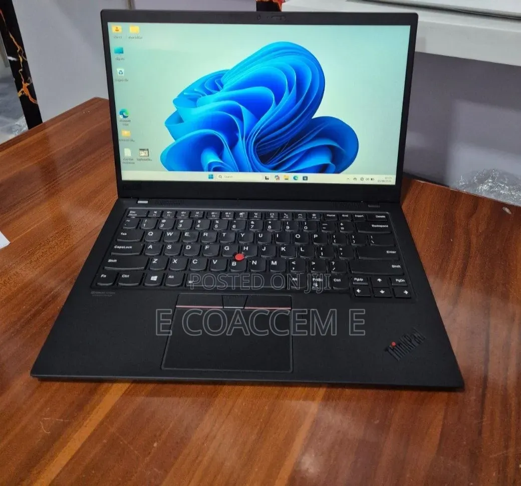 New Laptop Lenovo 16GB Intel Core i7 SSD 512GB
