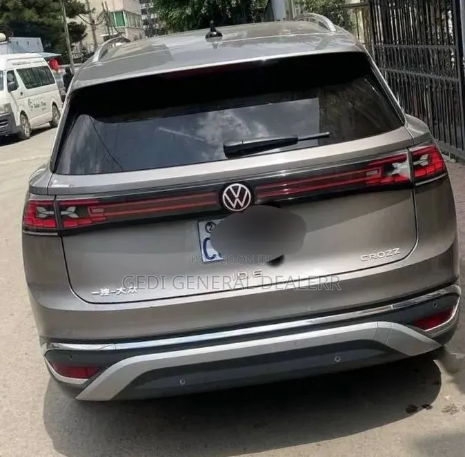Volkswagen ID.6 2022 Gray