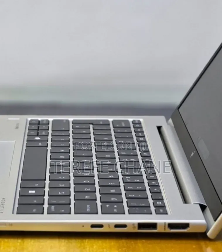 New Laptop HP Elitebook 830 G11 16GB Intel Core Ultra 7 SSD 512GB