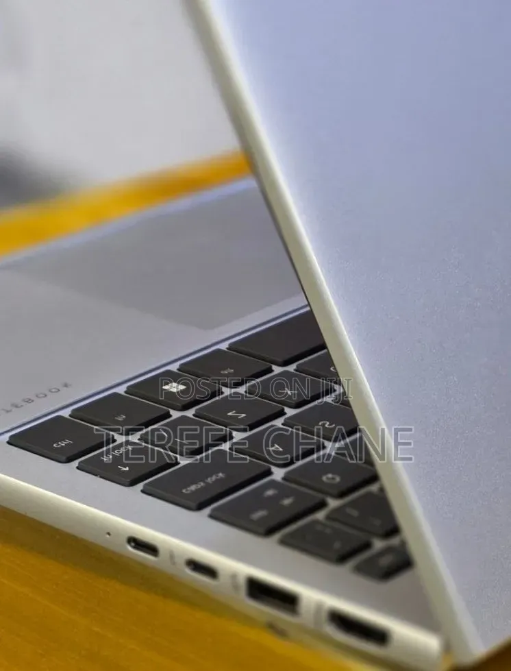 New Laptop HP Elitebook 830 G11 16GB Intel Core Ultra 7 SSD 512GB