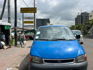 Toyota HiAce 2006 Blue