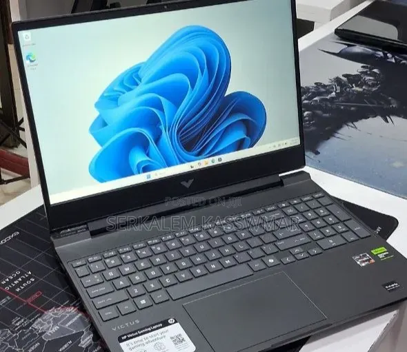 New Laptop HP Victus 15 16GB AMD Ryzen 7 SSD 512GB