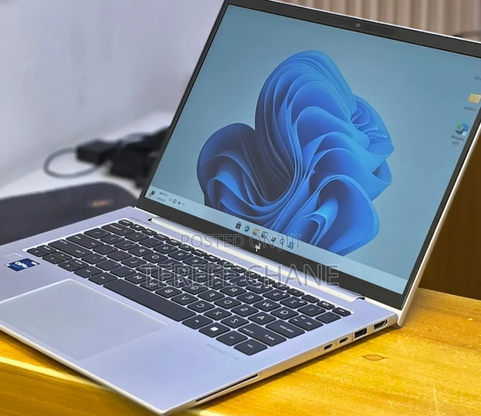 New Laptop HP EliteBook 840 10 16GB Intel Core i7 SSD 512GB