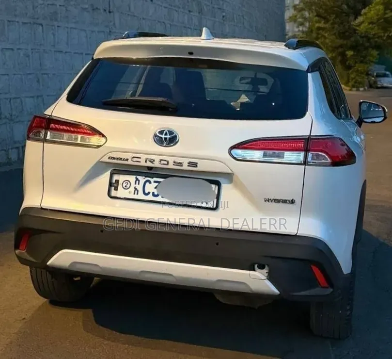 Toyota Corolla Cross 1.8 Hybrid FWD 2022 White