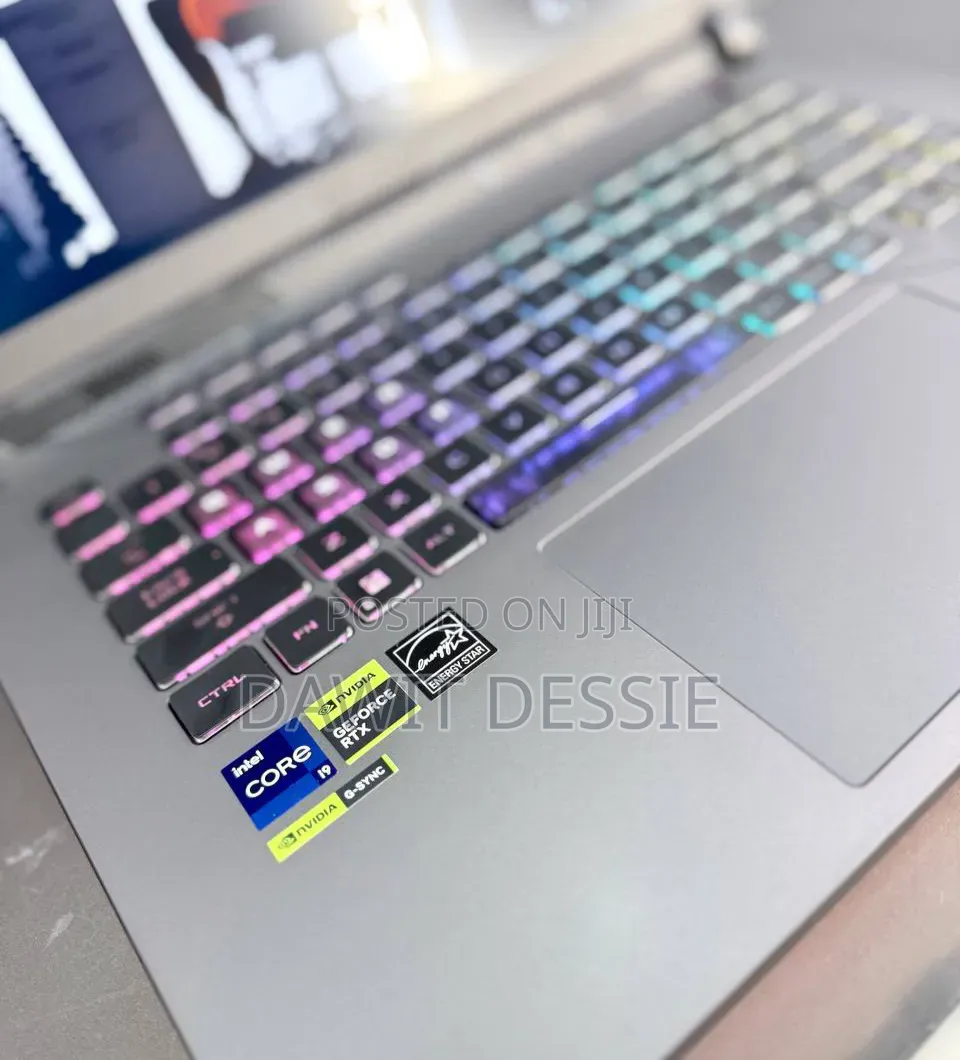 New Laptop Asus ROG Strix G16 16GB Intel Core i9 SSD 1T