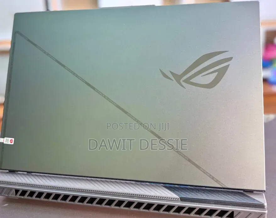 New Laptop Asus ROG Strix G16 16GB Intel Core i9 SSD 1T