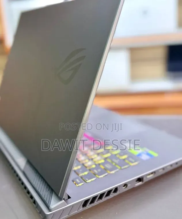 New Laptop Asus ROG Strix G16 16GB Intel Core i9 SSD 1T