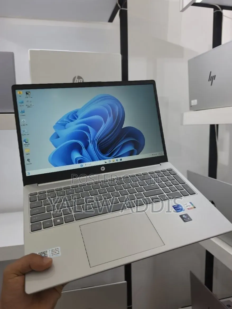New Laptop HP Stream Notebook 16GB Intel Core i7 SSD 512GB