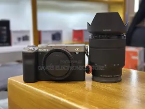 Sony A7C Mirrorless Camera With 28-70mm Kit Lens (Silver)