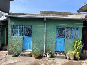 Furnished 3bdrm Villa in Old Villa, Yeka for sale