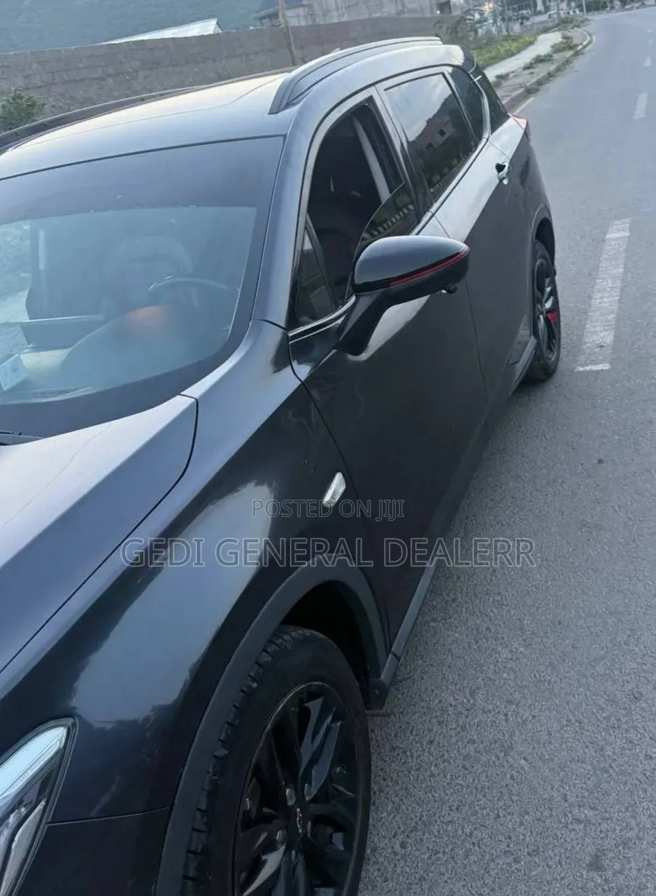 Chevrolet Orlando 2022 Gray