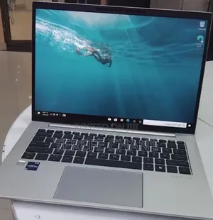 New Laptop HP EliteBook 840 10 16GB Intel Core i7 SSD 512GB