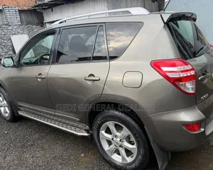 Toyota RAV4 2011 Brown