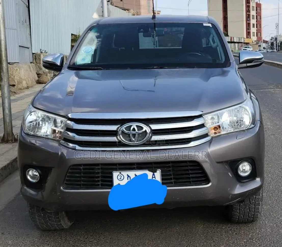 Toyota Hilux 2018 Gray