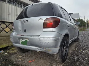 Toyota Vitz 1.0 FWD 3dr 2002 Silver