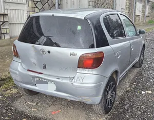 Toyota Vitz 1.0 FWD 3dr 2002 Silver