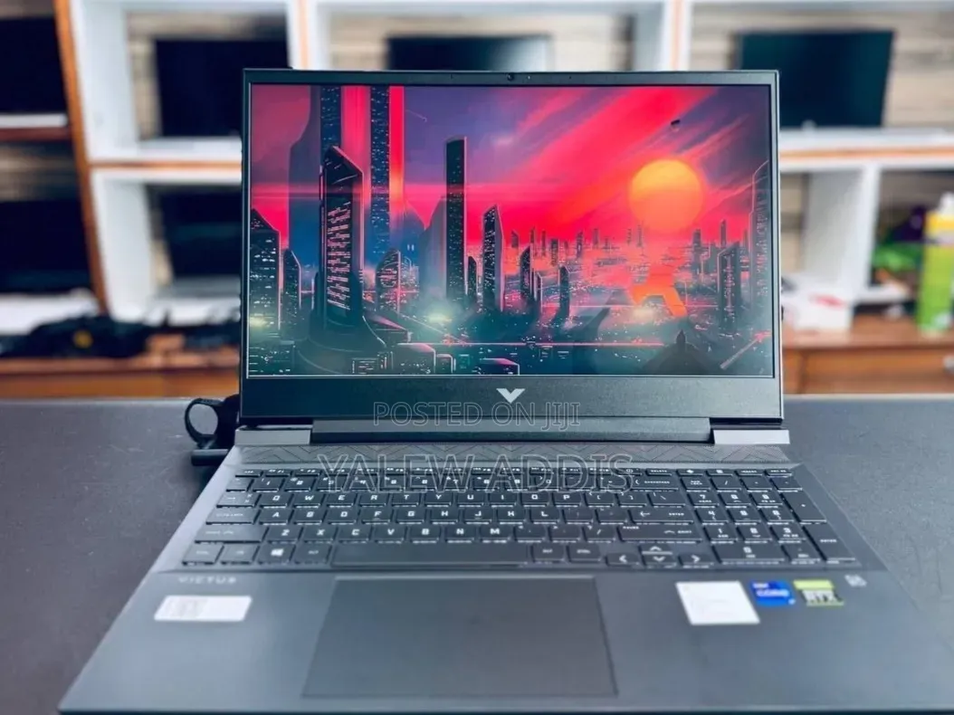New Laptop HP Victus 16 16GB Intel Core i7 SSD 512GB